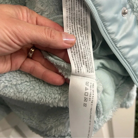 NWT Abercrombie kids size 15/16 super soft fleece jacket. Zip and snap up. Aqua - Picture 6 of 10